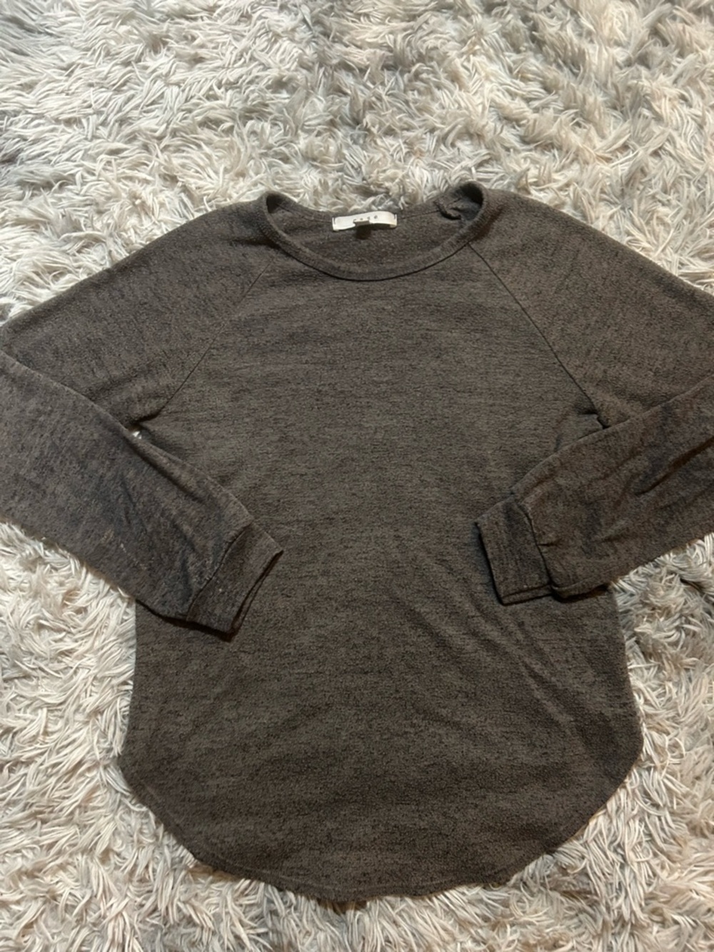 gaze gray crewneck sweater